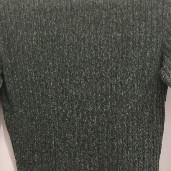 Wilfred Free Aritzia Cropped Sweater - Gray Rib Knit - Size Small - Picture 5 of 11